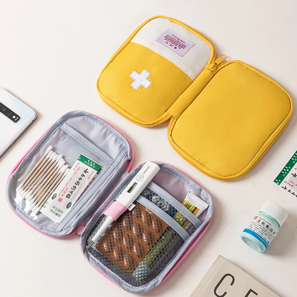 Portable First-Aid Pouch - Compact Emergency Medical Kit for Outdoor Adventures