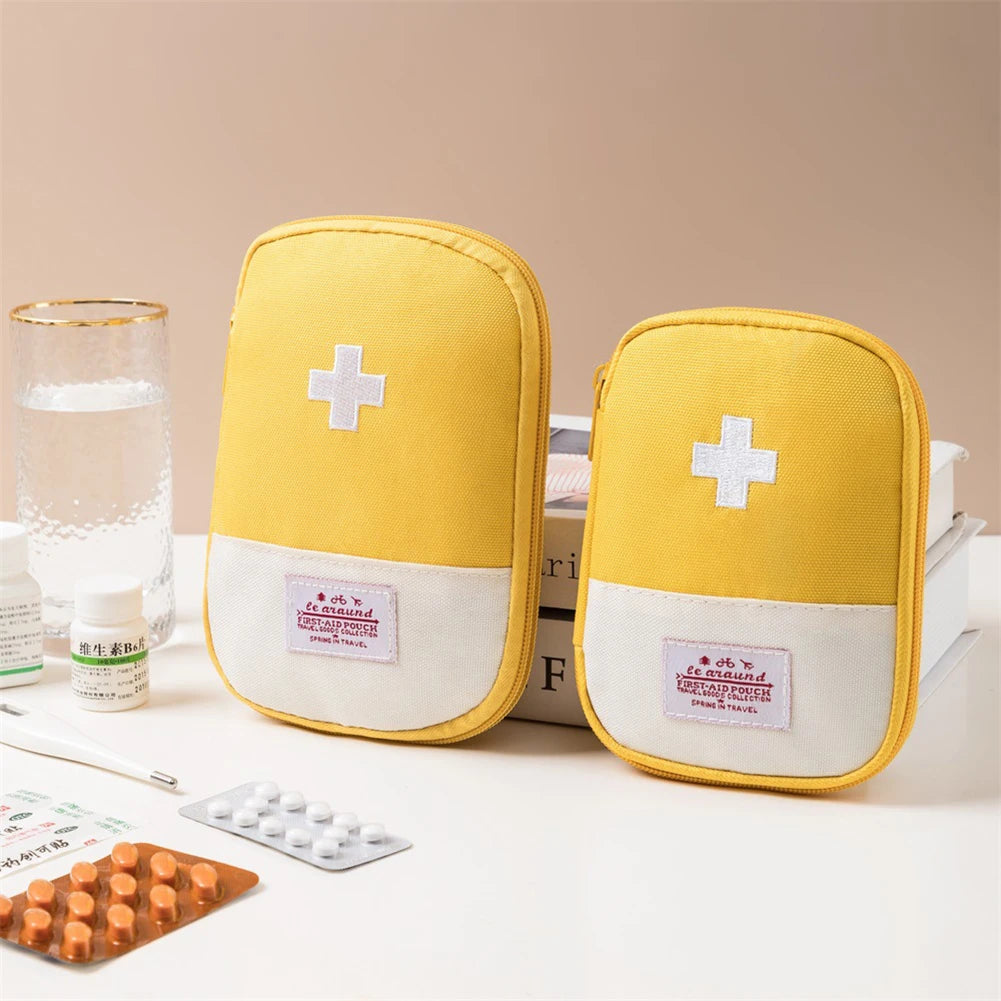 Portable First-Aid Pouch - Compact Emergency Medical Kit for Outdoor Adventures